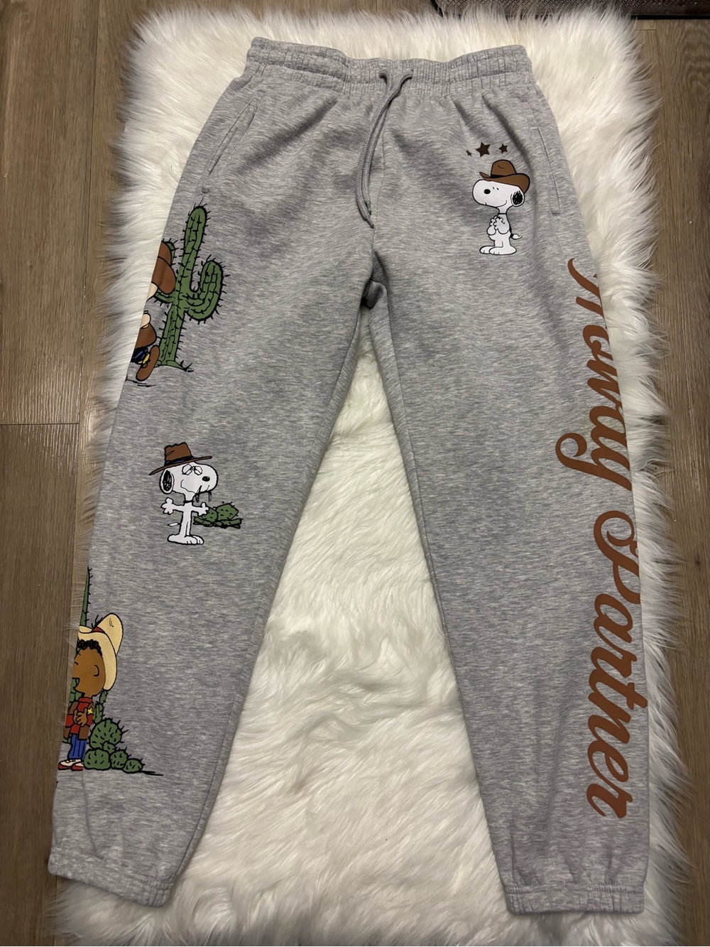 Aeropostale‎ Kids Gray Peanuts Graphic Jogger Sweatpants